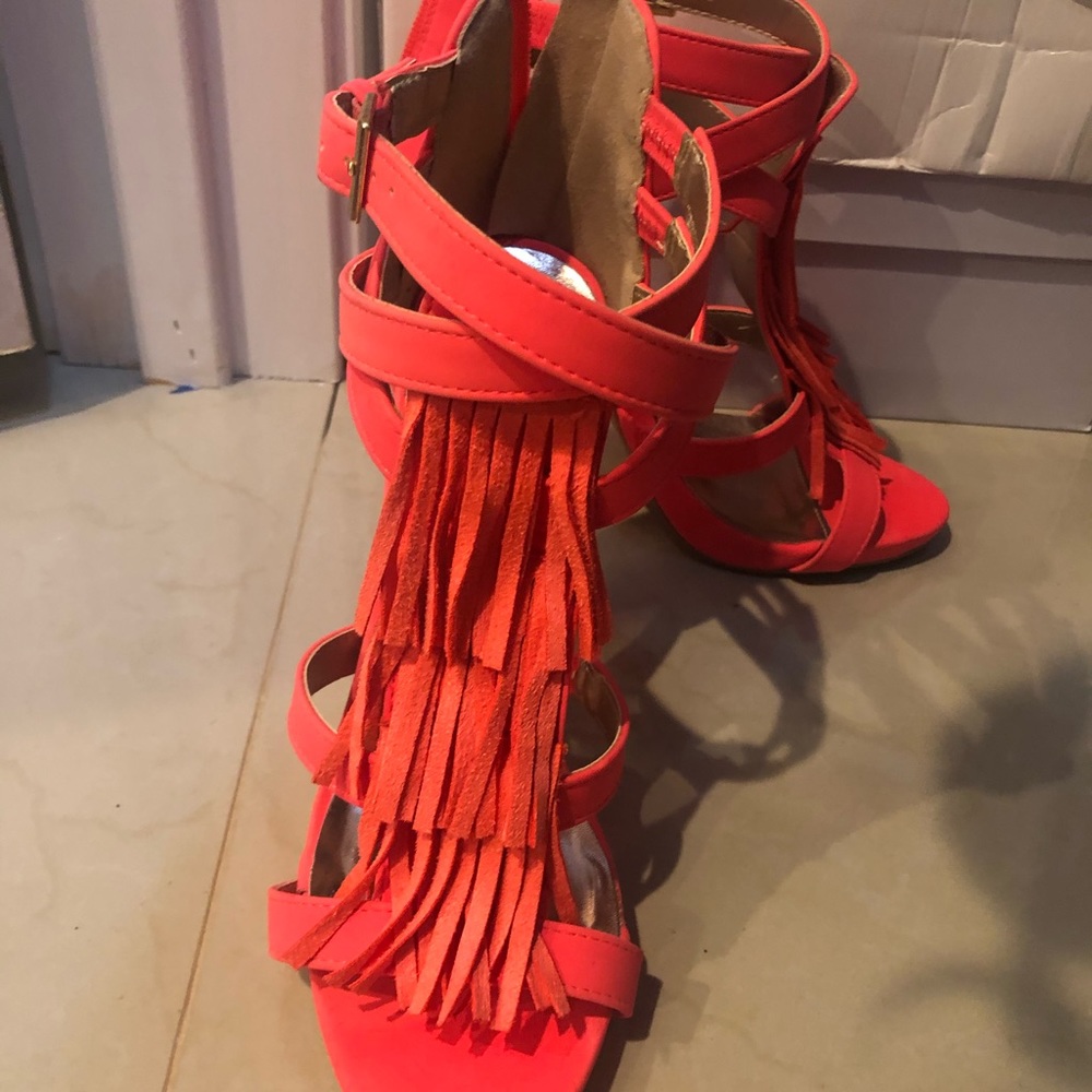 Shoes - Picture 2 of 3